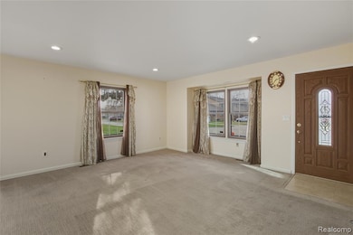 24532 Greenhill Rd unit 26, Warren, MI 48091 - photo 5