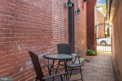 39 East St unit 1, Annapolis, MD 21401 - photo 2