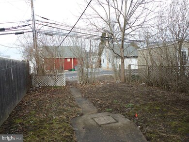 33 E Locust St, Mechanicsburg, PA 17055 - photo 3