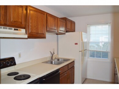 155 N Twin Oaks Terrace, South Burlington, VT 05403 - photo 7