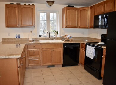 35 Honeysuckle Rd, Worcester, MA 01607 - photo 5