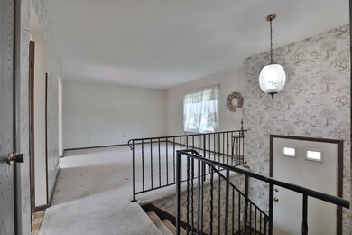 Foyer & Living Room
