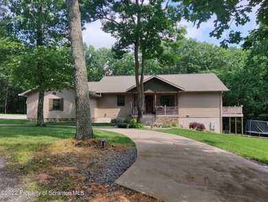 288 Vineyard Ln, Falls, PA 18615 - photo 2