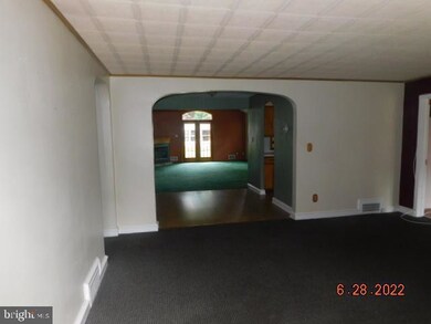 10 Maplewood Ave, Penns Grove, NJ 08069 - photo 2