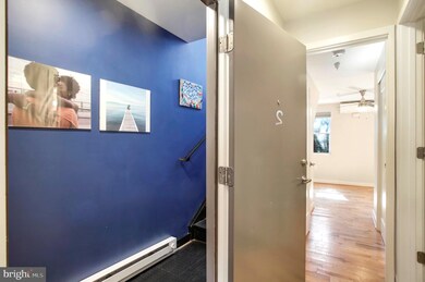 211 W Read St, Baltimore, MD 21201 - photo 4