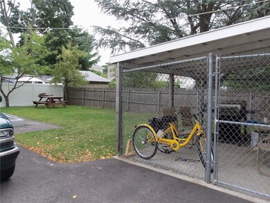 997 York Ave, Pawtucket, RI 02861 - photo 4