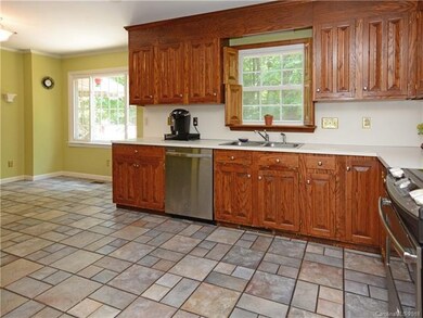 307 Montgomery Dr, Statesville, NC 28625 - photo 7