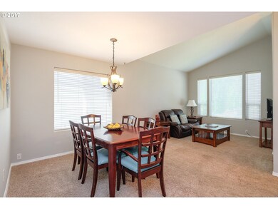 13722 SE 155th Dr, Clackamas, OR 97015 - photo 3