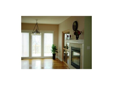Large Light Filled Breakfast Room