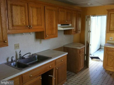 313 Mill St, Columbia, PA 17512 - photo 4