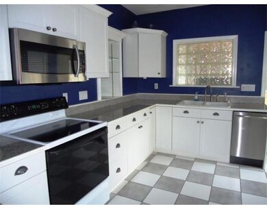 66 Warren St unit 1, Newburyport, MA 01950 - photo 3