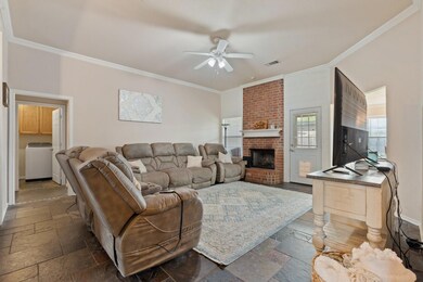 320 Odell St, Cleburne, TX 76033 - photo 4