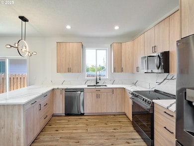 220 Juniper Ave, Gervais, OR 97026 - photo 5