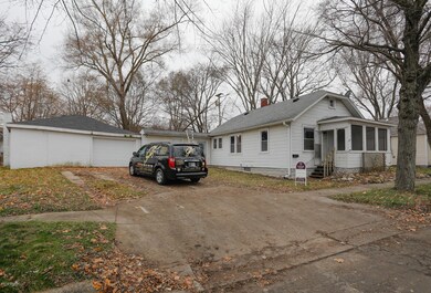 713 Spring St-102