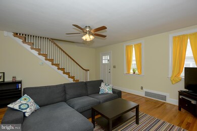 919 Calwell Rd, Baltimore, MD 21229 - photo 5