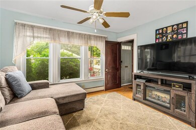 85 Bucklin St, Pawtucket, RI 02861 - photo 3