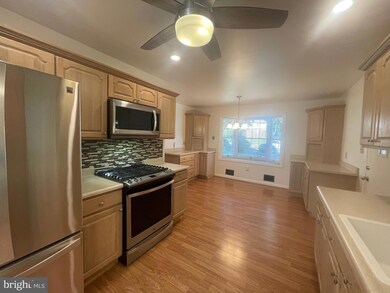 3905 Flagstone Terrace, Alexandria, VA 22306 - photo 4