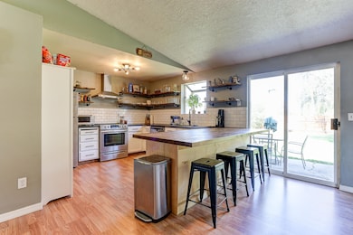 3279 SW Pumice Place, Redmond, OR 97756 - photo 4