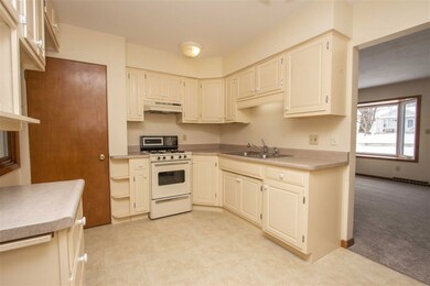 1851 Downing Ave, Waterloo, IA 50701 - photo 6