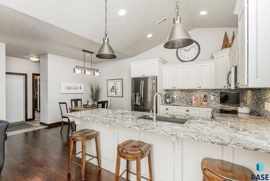 5602 E Eastbridge Place, Sioux Falls, SD 57110 - photo 7