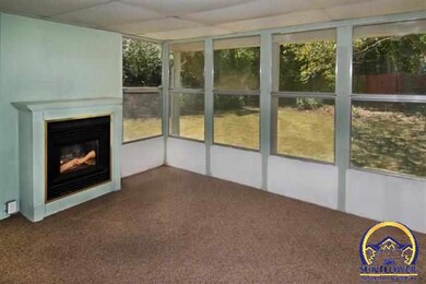 1421 SW Indian Trail, Topeka, KS 66604 - photo 4