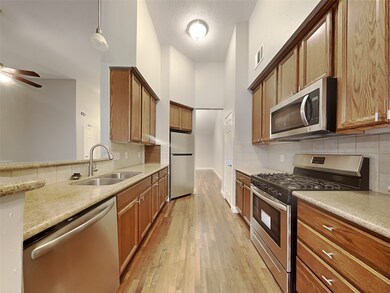 39 N Morningwood Ct, Spring, TX 77380 - photo 4