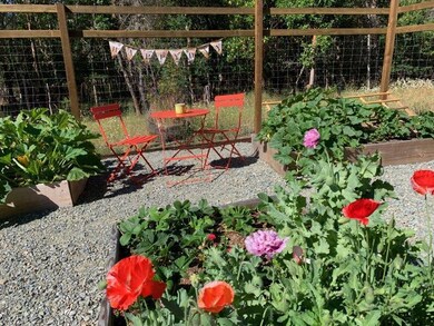 201 Lamont garden