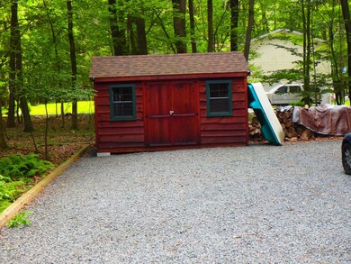 217 Scotch Pine Dr, Pocono Summit, PA 18346 - photo 5