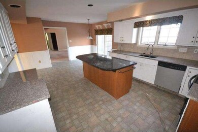 157 Barton Dr, Spring City, PA 19475 - photo 6