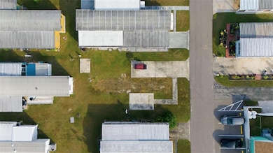 38627 Lansing Ave, Zephyrhills, FL 33542 - photo 2