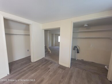 219 Donnelly Ct, Scranton, PA 18505 - photo 4