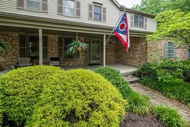 2164 Stratingham Dr-32
