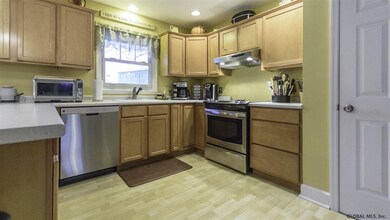 223 Murray Ave, Delmar, NY 12054 - photo 5