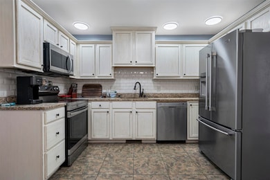 121 Plainfield Way, Bowling Green, KY 42104 - photo 2