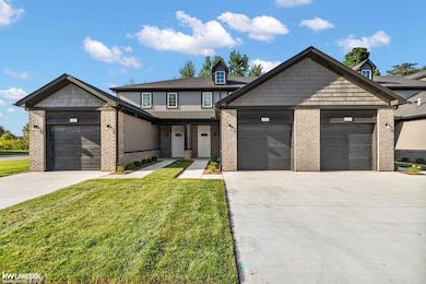 51428 Marlin Dr unit Bldg 10 Unit 1A, Chesterfield Township, MI 48051 - photo 3