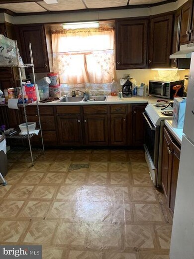 218 S 3rd St, Reading, PA 19602 - photo 6