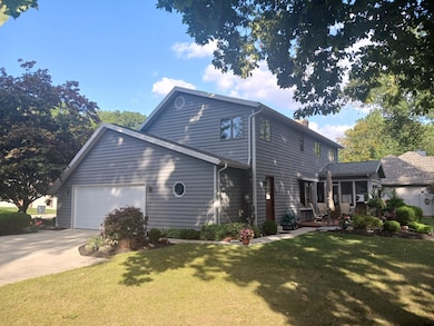 1743 Sherry Lee Dr, Lima, OH 45807 - photo 2