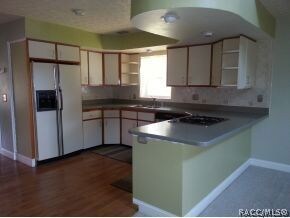 Cooks Kitchen w/ Gas