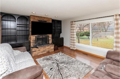 3838 Valdez Dr, Des Moines, IA 50310 - photo 3