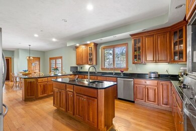 110 Duncan Dr, North Andover, MA 01845 - photo 3