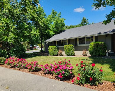 1399 NW Highland Ave, Grants Pass, OR 97526 - photo 3