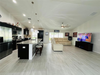 OPEN CONCEPT - PERFECT FOR ENTERTAINING