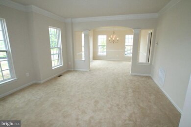 2300 Lake Forest Dr, Upper Marlboro, MD 20774 - photo 6