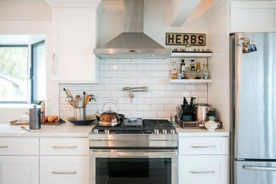 126 Riverside Dr, Riverside, RI 02915 - photo 4