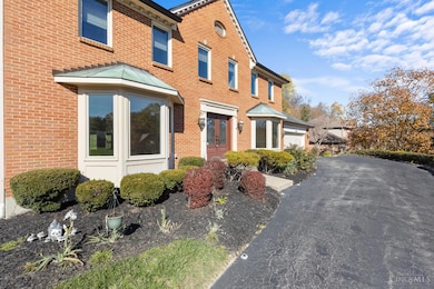 845 Eaglesknoll Ct, Cincinnati, OH 45255 - photo 3