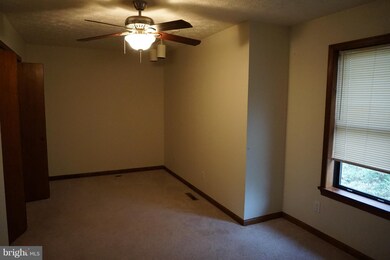 23374 Pin Oak Ct, California, MD 20619 - photo 7