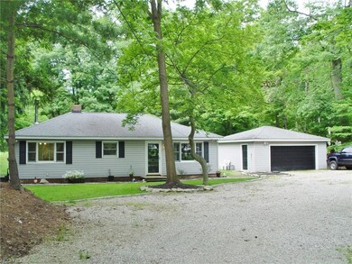 Ranch home on beatiful wooded lot (117' x 243')