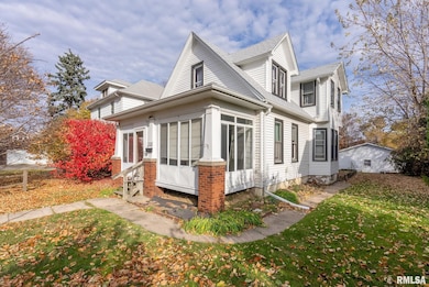 1322 15th Street A, Moline, IL 61265 - photo 2