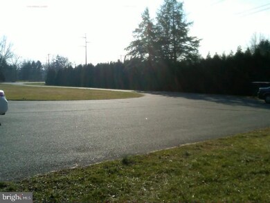 314 Linfield Rd, Pottstown, PA 19464 - photo 4