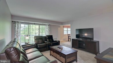 1906 Wilson Ln unit 202, McLean, VA 22102 - photo 3